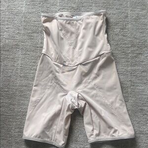 Flexees Seamless Shapewear Bodysuit in Light Beige